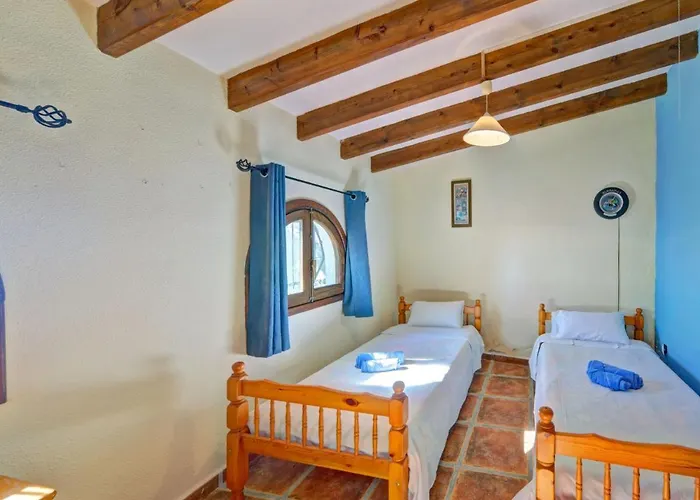 Flora Mar By Interhome