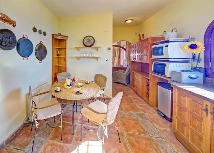 Flora Mar By Interhome Vila