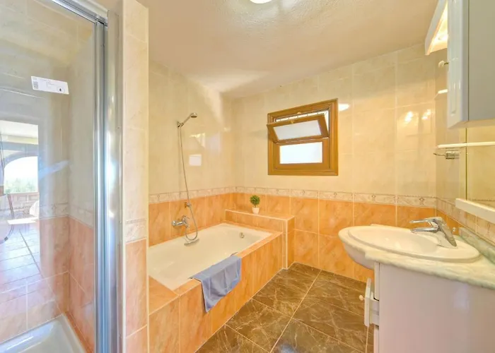 فيلة Flora Mar By Interhome